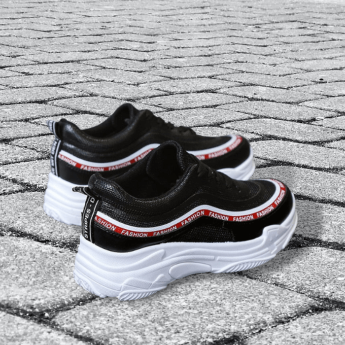 Mesh mode sneakers